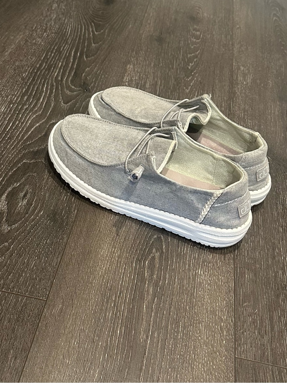 Hey Dude Women's Light Gray Slip-On Canvas Loafers  Size 9
